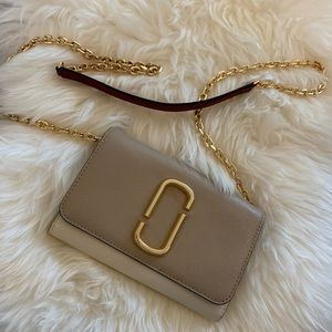 Marc Jacobs Snap-Shot Clutch Wallet Chain Bag